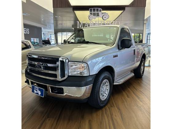 FORD F-250 3.9 XLT 4X2 CS DIESEL 2P MANUAL